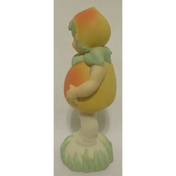 Department 56 In The Garden 2001 "I Love You Baby" 56.26604 Baby Peach Figure - Picture 2 of 10